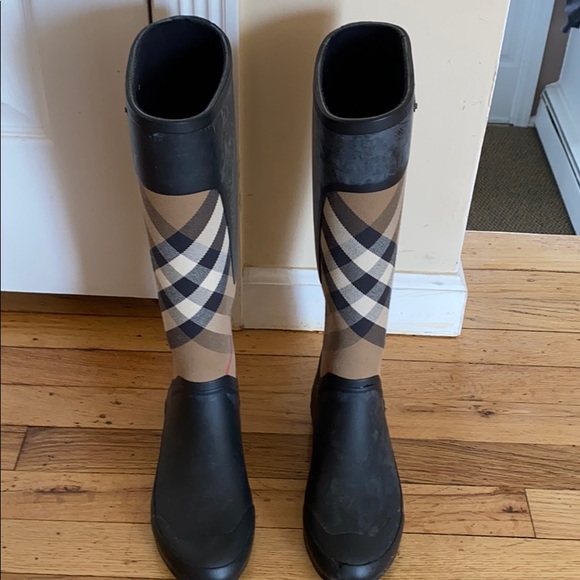 Burberry Rain Boots - Picture 2 of 3